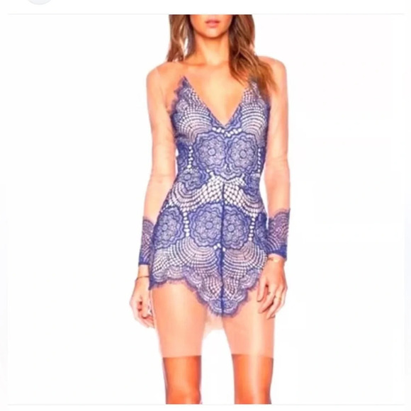 For love and lemons 🍋 dress size small - Picture 3 of 7